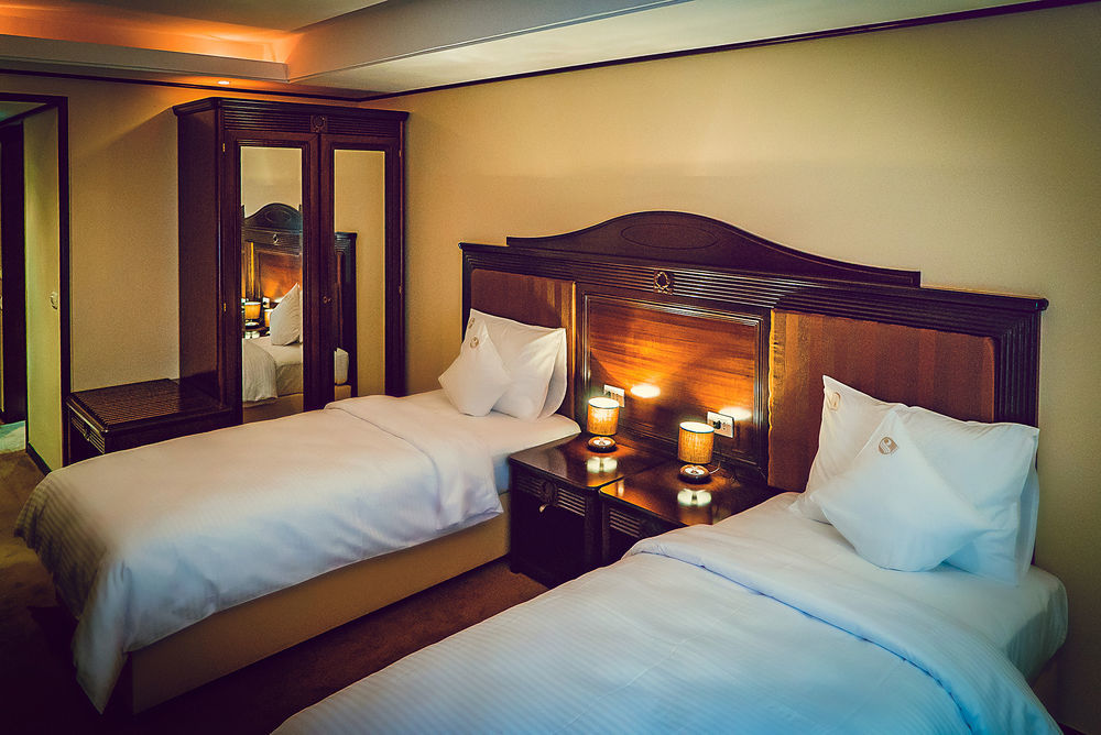 Perla Hotel Slănic-Moldova エクステリア 写真