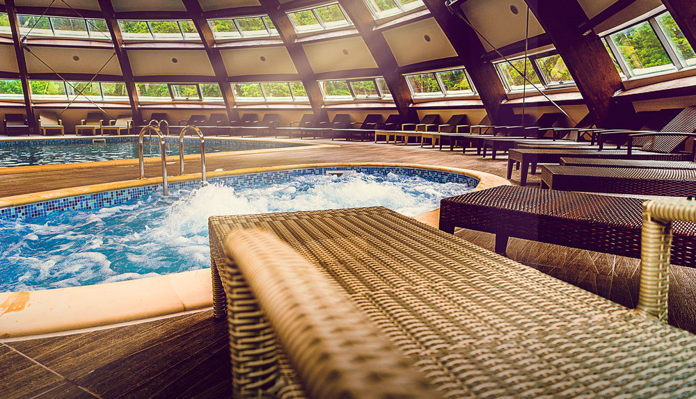 Perla Hotel Slănic-Moldova エクステリア 写真