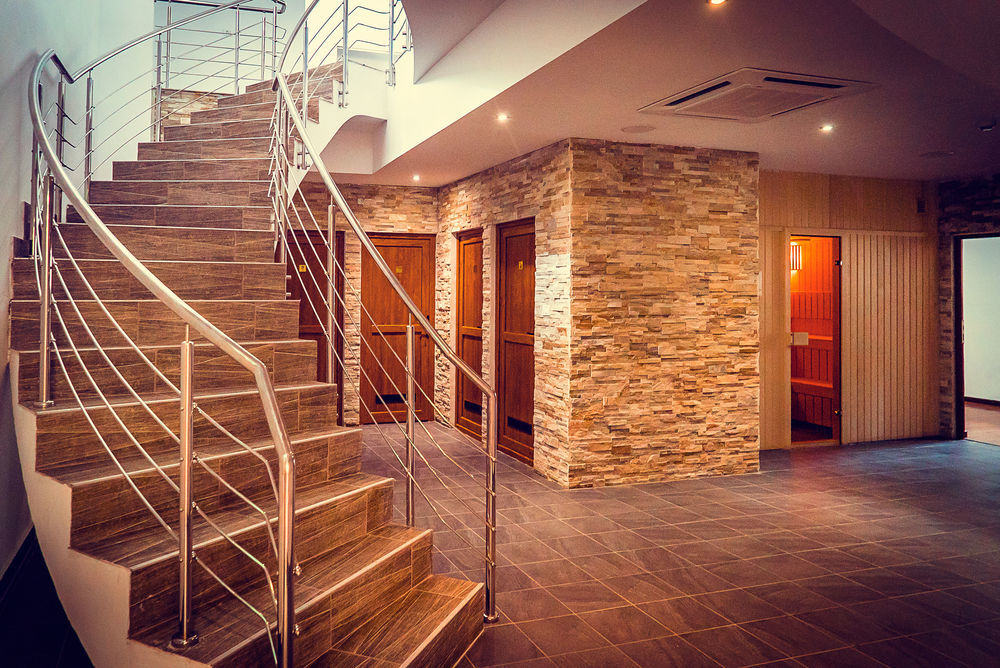 Perla Hotel Slănic-Moldova エクステリア 写真